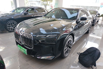 宝马7系 2023款 735Li M运动套装