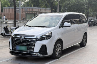 别克GL8 2023款 陆上公务舱 尊贵型