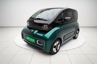 宝骏KiWi EV 2022款 艺术家轻享版 磷酸铁锂