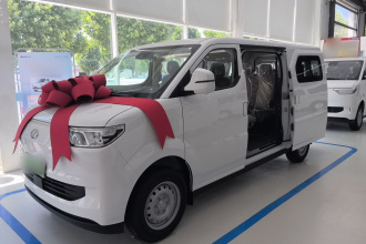 瑞驰汽车 瑞驰新能源EC75 2026款 客运 智行超充版 先锋型Ⅰ 9座
