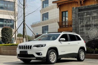 Jeep 自由光 2019款 2.0T 两驱智享版 国VI