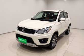 北京汽车 绅宝X35 2016款 1.5L 自动尊贵版