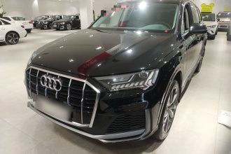 奥迪Q7 2023款 55 TFSI quattro S line运动型