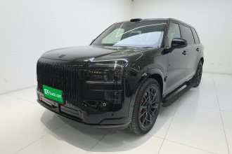 极氪9X 2025款 曜黑版 70kWh