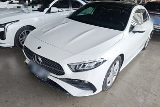 奔驰A级 2022款 改款 A 180 L 运动轿车