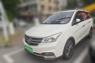 宝骏730 2019款 1.5L 手动时尚型 7座 国VI