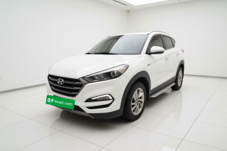 现代 途胜 2015款 1.6T 双离合两驱智能型