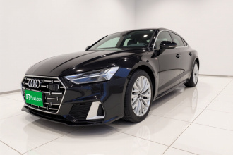 奥迪A7L 2024款 45TFSI S-line 筑梦型 流晶套装
