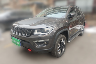 Jeep 指南者 2017款 200TS 自动高性能四驱版