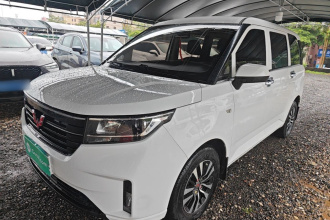 五菱汽车 五菱宏光PLUS 2019款 1.5T 手动舒适型 7座