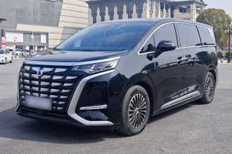 腾势D9 2024款 DM-i 980 四驱旗舰型