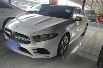 奔驰A级 2020款 A 180 L 运动轿车