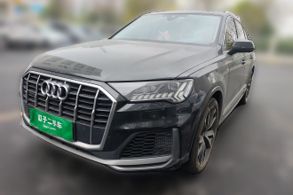 奥迪Q7 2023款 55 TFSI quattro S line运动型