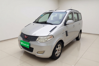 五菱汽车 五菱宏光 2013款 1.5L 基本型