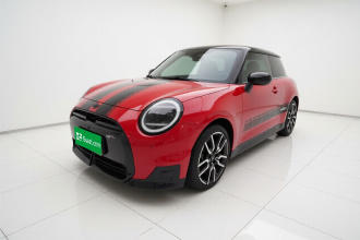 电动MINI COOPER 2024款 452km COOPER SE 赛车手