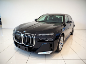 宝马7系 2023款 735Li M运动套装