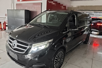 奔驰V级 2018款 V 260 L 尊贵加长版 国V