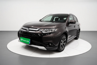 三菱 欧蓝德 2018款 2.0L 两驱荣耀版 5座