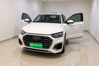 奥迪Q5L 2022款 40T 豪华动感型