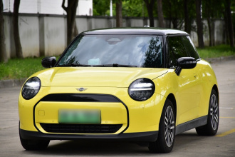 电动MINI COOPER 2025款 改款 466km COOPER E 经典派