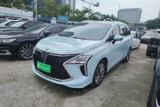 东风风行 风行游艇 2022款 1.5T DCT逐浪版