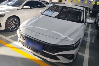 现代 伊兰特 2023款 1.5L CVT GLS领先版
