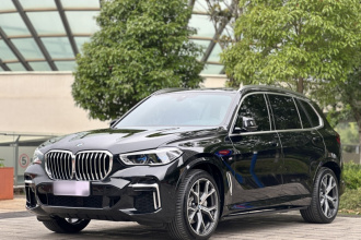 宝马X5 2022款 改款 xDrive 40Li M运动套装