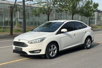 福特 福克斯 2017款 三厢 1.6L 自动舒适型智行版