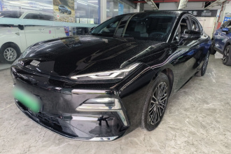 吉利银河 银河星耀8 2025款 130km EM-i 尊贵版