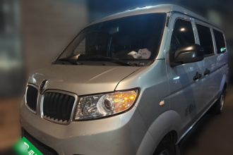 金杯 小海狮X30 2024款 1.5L 冠军型客车 5/6/7座