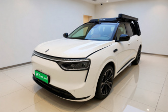 鸿蒙智行 问界M8 2025款 增程 Ultra版 53.4kWh 5座版 (192线激光雷达）