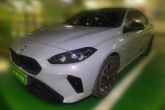 宝马2系 2025款 225L M运动曜夜套装