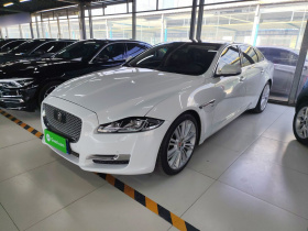 捷豹XJ 2018款 XJL 3.0 SC 两驱典雅商务版