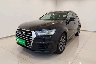 奥迪Q7 2018款 45 TFSI 尊贵型
