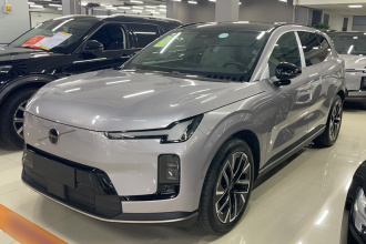 沃尔沃XC70插电式混动 2026款 四驱超长续航Plus