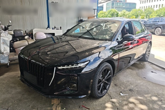 红旗H5 2025款 2.0T 自动玄影版