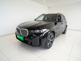 宝马X5 2023款 xDrive 30Li 尊享型M运动曜夜套装