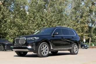宝马X7 2022款 xDrive40i 领先型豪华套装