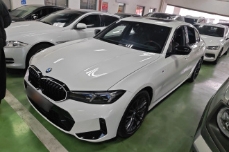 宝马3系 2023款 330i M运动曜夜套装