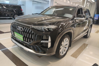 奥迪Q6 2024款 45 TFSI quattro 齐云型 羽林套装 6座