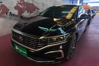 大众 帕萨特 2022款 330TSI 精英版 定制版