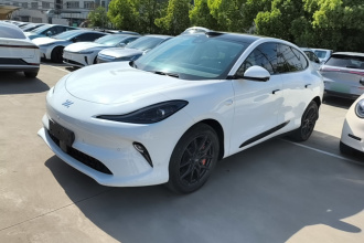 智己汽车 智己LS6 2025款 灵蜥智驾版