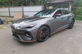 长安UNI-V 2025款 第三代 2.0T 劲擎型