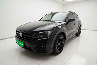 大众 途锐 2023款 3.0TSI 锐享版 曜黑运动套装