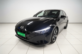 现代 伊兰特 2021款 240TGDi DCT LUX尊贵版