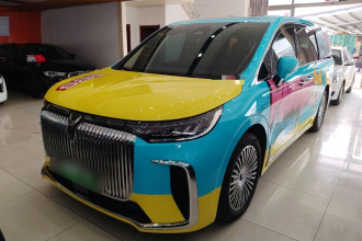 岚图汽车 岚图梦想家 2025款 PHEV 四驱尊贵鲲鹏版