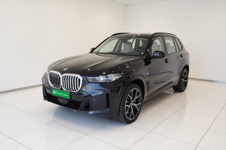 宝马X5 2026款 改款 xDrive 30Li 尊享型M运动曜夜套装