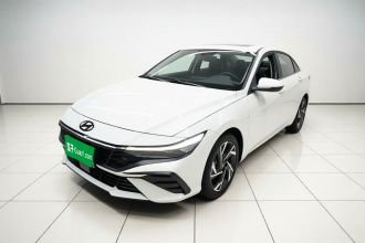现代 伊兰特 2023款 1.5L CVT LUX尊贵版