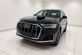 奥迪Q7 2023款 55 TFSI quattro S line运动型