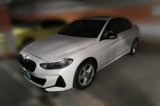 宝马1系 2021款 改款 120i M运动曜夜版